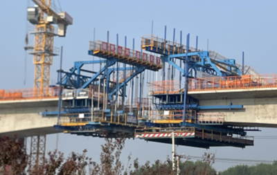 三角掛籃施工技術(shù)在橋梁工程中的實踐與應(yīng)用——基于建筑勞務(wù)分包的視角