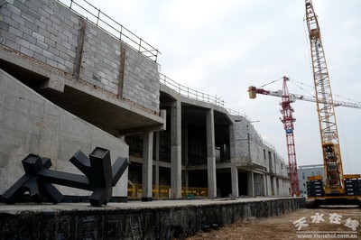 王軍市長督查麥積區(qū)及經(jīng)開區(qū)重大項目建設(shè)情況 實地察進展，強調(diào)高質(zhì)量安全施工